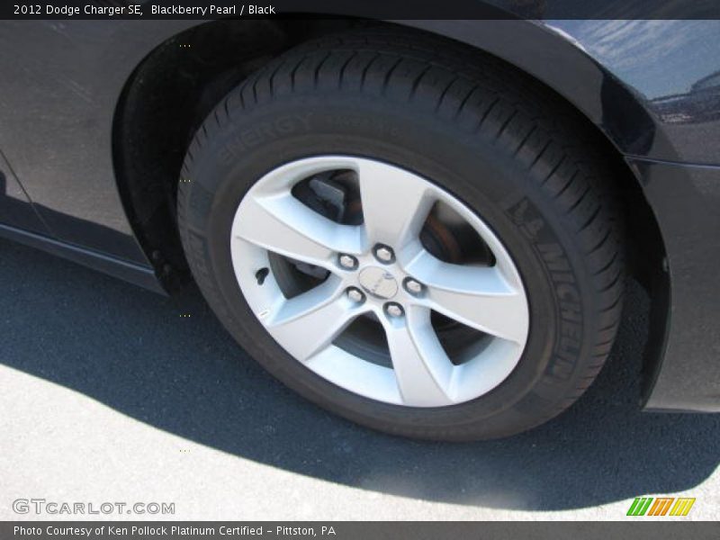 Blackberry Pearl / Black 2012 Dodge Charger SE