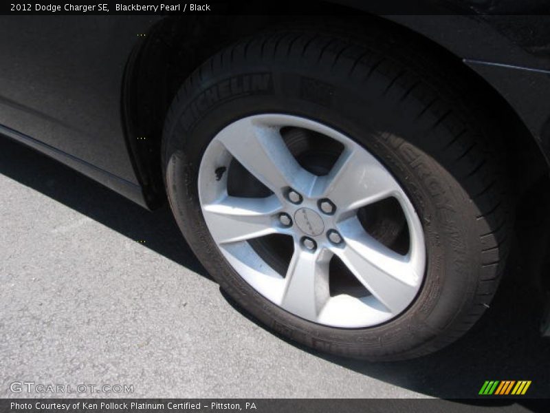 Blackberry Pearl / Black 2012 Dodge Charger SE
