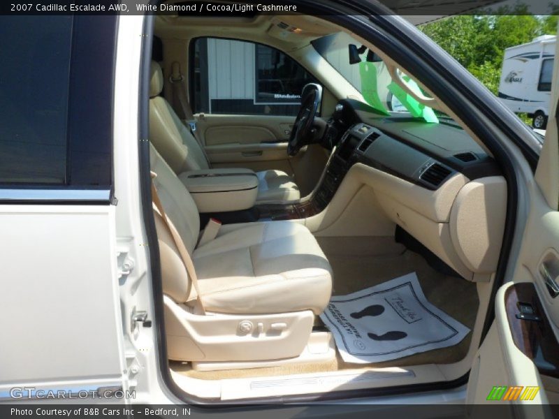 White Diamond / Cocoa/Light Cashmere 2007 Cadillac Escalade AWD