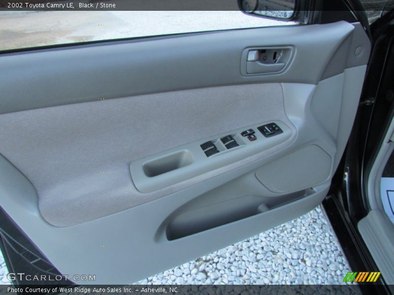 Black / Stone 2002 Toyota Camry LE
