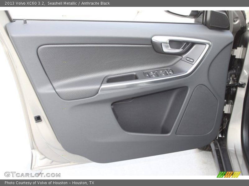 Seashell Metallic / Anthracite Black 2013 Volvo XC60 3.2