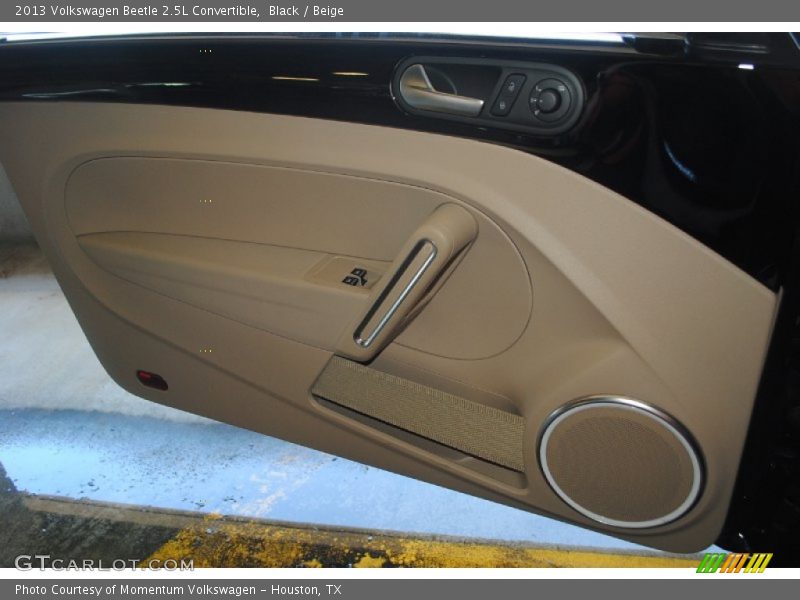 Black / Beige 2013 Volkswagen Beetle 2.5L Convertible