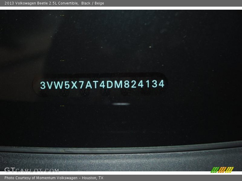 Black / Beige 2013 Volkswagen Beetle 2.5L Convertible