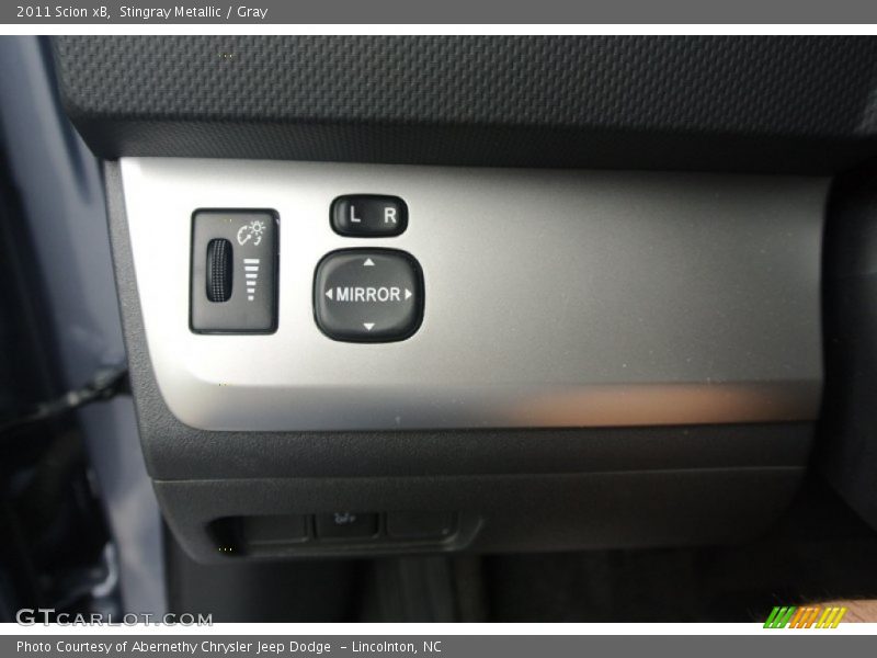 Stingray Metallic / Gray 2011 Scion xB