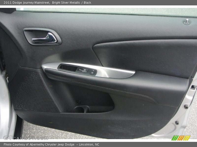 Bright Silver Metallic / Black 2011 Dodge Journey Mainstreet
