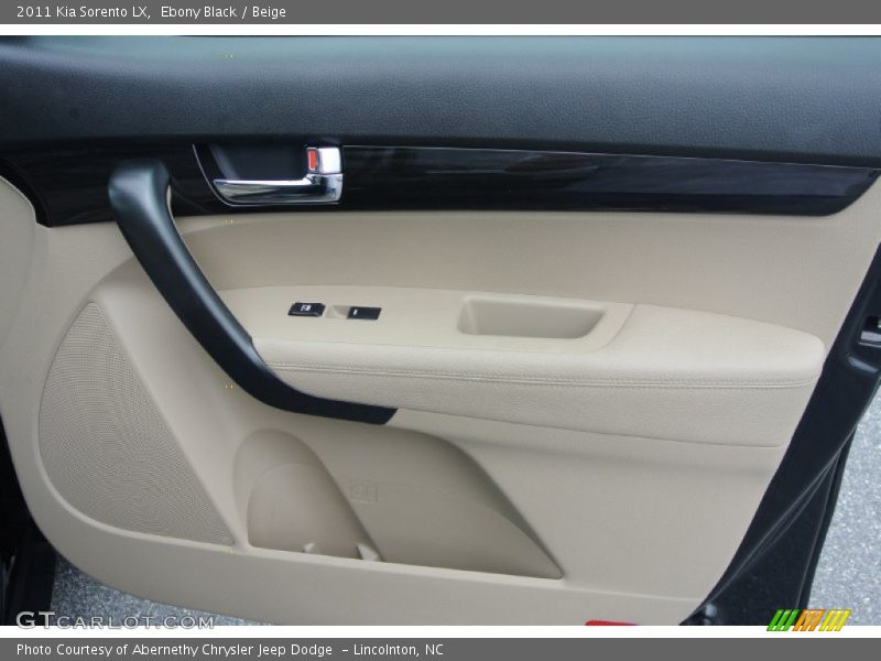 Ebony Black / Beige 2011 Kia Sorento LX