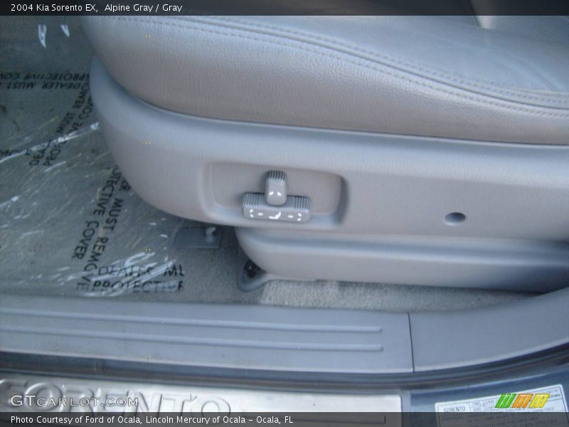 Alpine Gray / Gray 2004 Kia Sorento EX