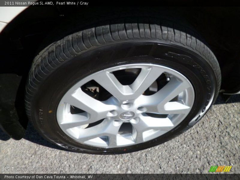 Pearl White / Gray 2011 Nissan Rogue SL AWD