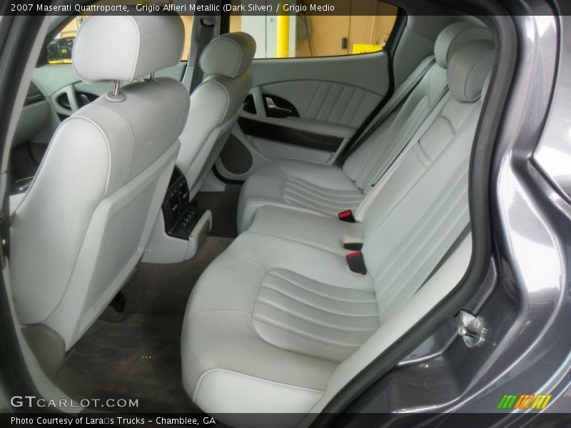 Grigio Alfieri Metallic (Dark Silver) / Grigio Medio 2007 Maserati Quattroporte
