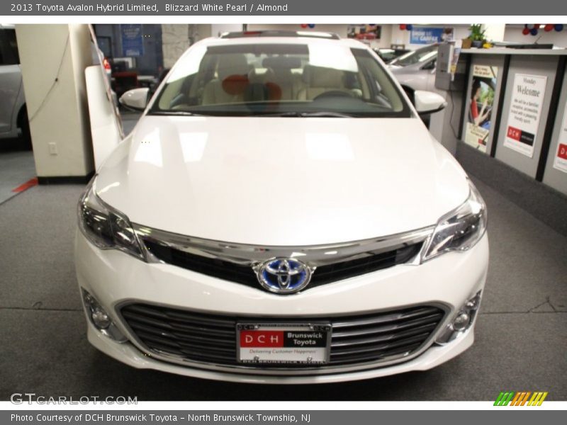 Blizzard White Pearl / Almond 2013 Toyota Avalon Hybrid Limited