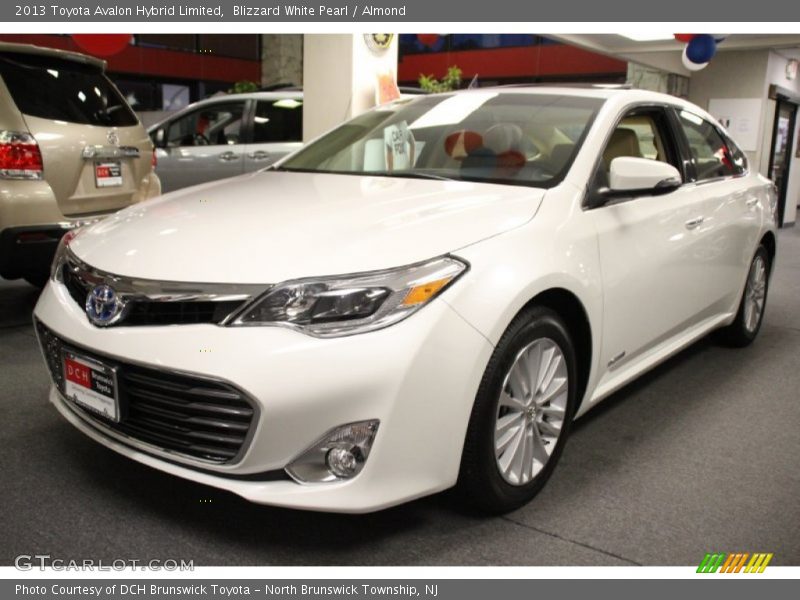 Blizzard White Pearl / Almond 2013 Toyota Avalon Hybrid Limited