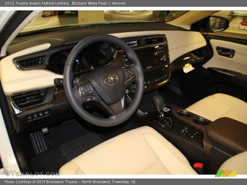Blizzard White Pearl / Almond 2013 Toyota Avalon Hybrid Limited