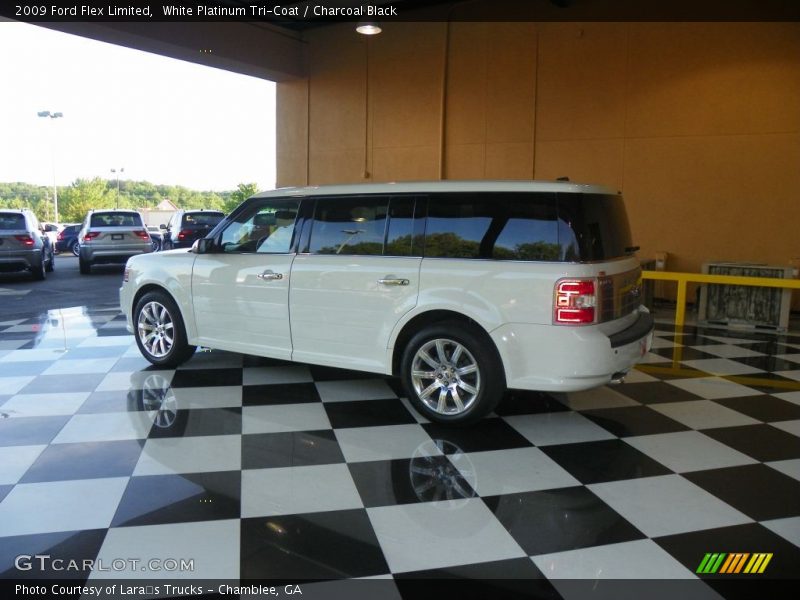 White Platinum Tri-Coat / Charcoal Black 2009 Ford Flex Limited