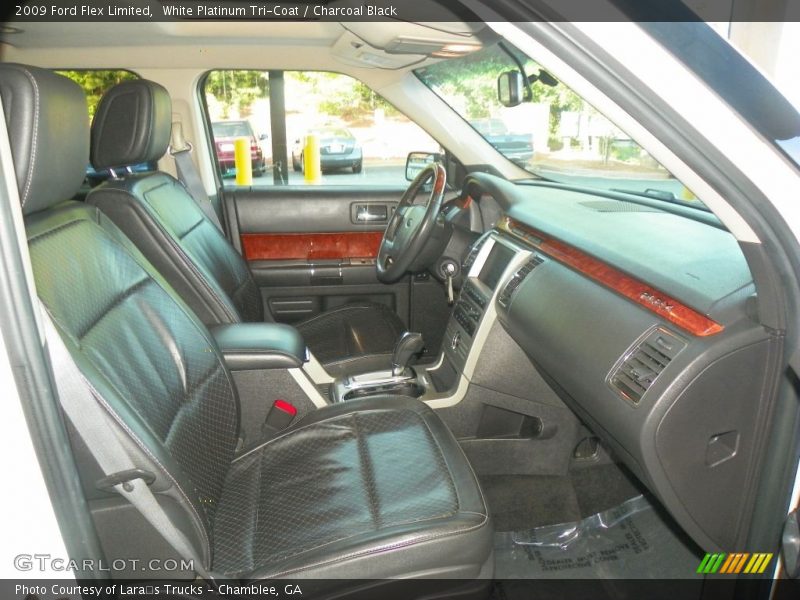 White Platinum Tri-Coat / Charcoal Black 2009 Ford Flex Limited