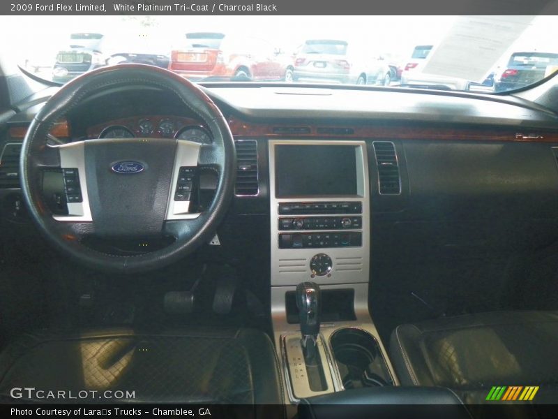 White Platinum Tri-Coat / Charcoal Black 2009 Ford Flex Limited