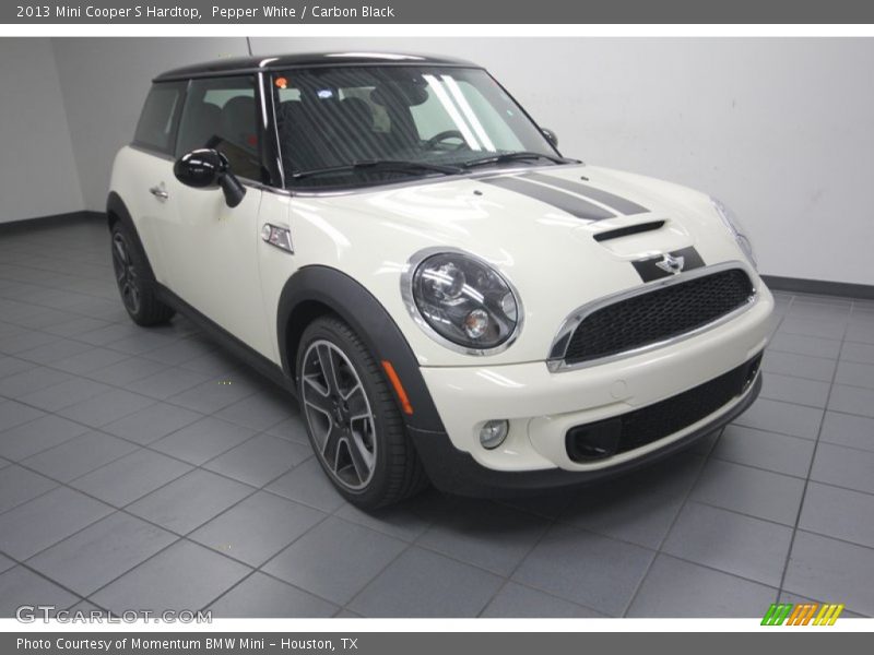 Pepper White / Carbon Black 2013 Mini Cooper S Hardtop