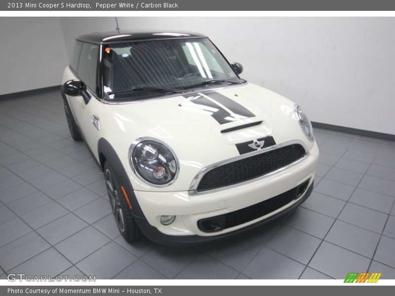 Pepper White / Carbon Black 2013 Mini Cooper S Hardtop