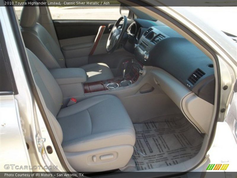 Classic Silver Metallic / Ash 2010 Toyota Highlander Limited