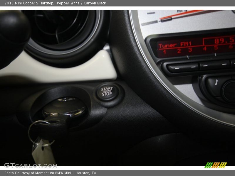 Pepper White / Carbon Black 2013 Mini Cooper S Hardtop
