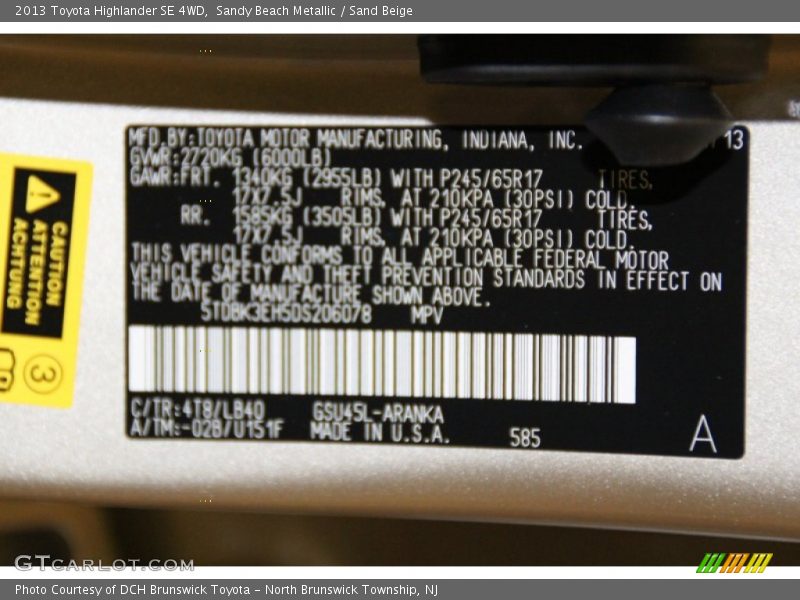 Sandy Beach Metallic / Sand Beige 2013 Toyota Highlander SE 4WD