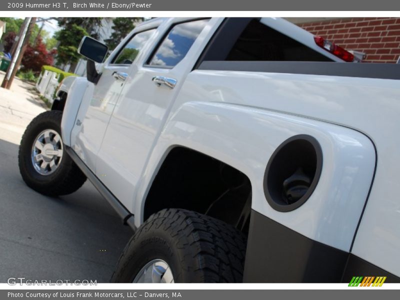 Birch White / Ebony/Pewter 2009 Hummer H3 T