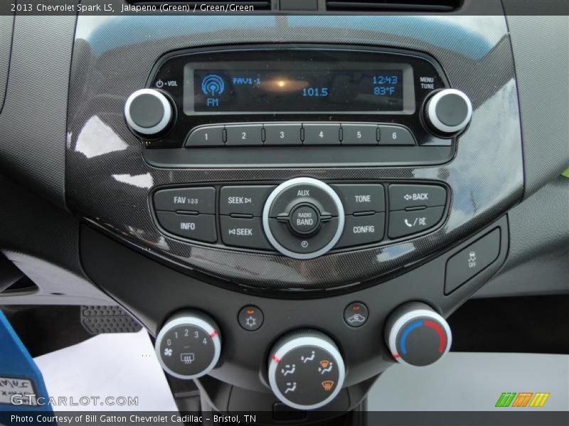 Jalapeno (Green) / Green/Green 2013 Chevrolet Spark LS