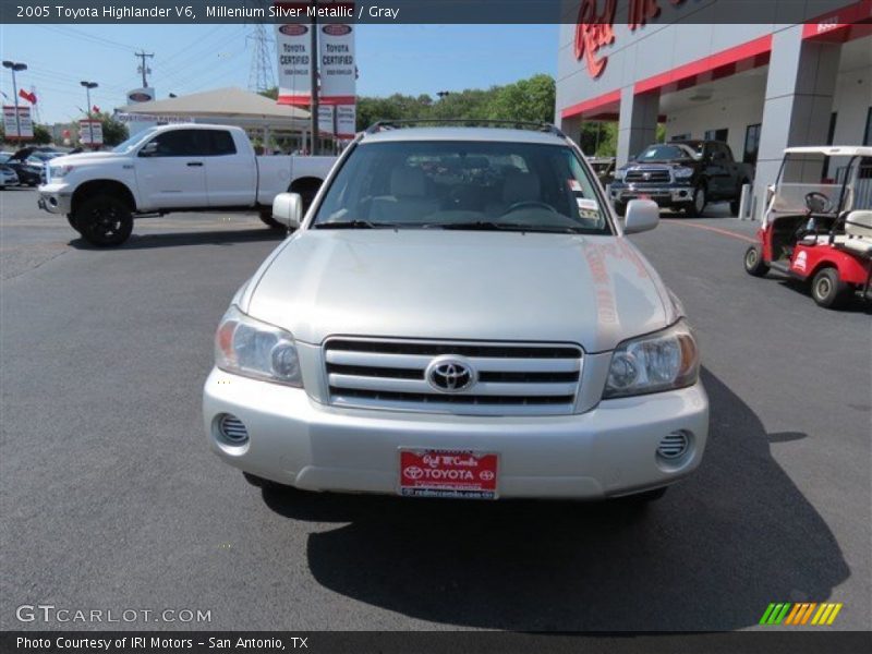 Millenium Silver Metallic / Gray 2005 Toyota Highlander V6