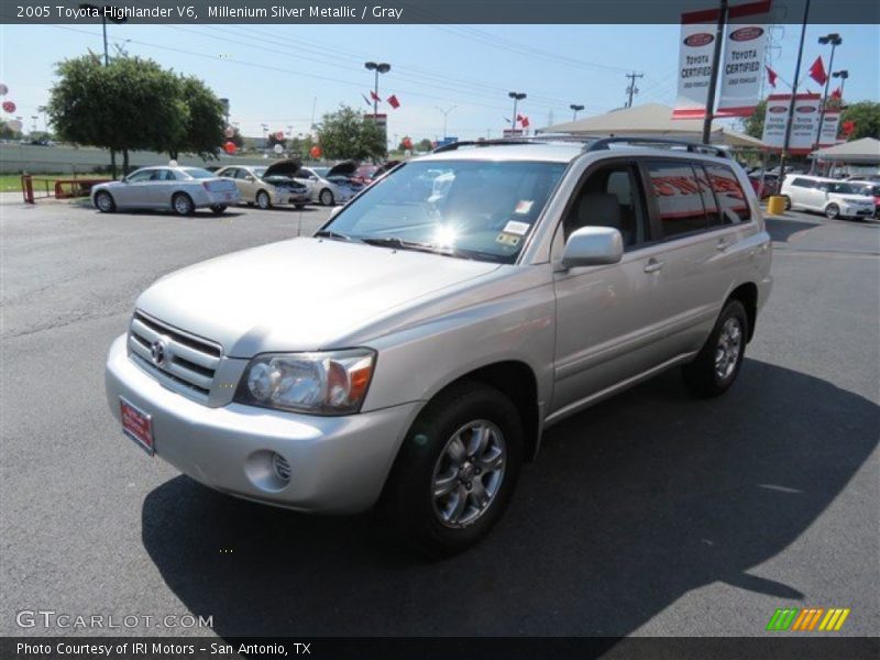 Millenium Silver Metallic / Gray 2005 Toyota Highlander V6