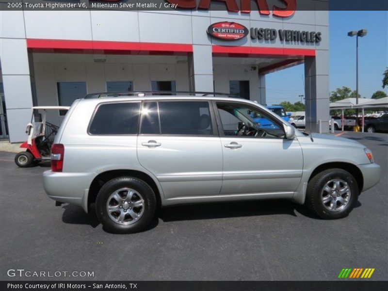 Millenium Silver Metallic / Gray 2005 Toyota Highlander V6