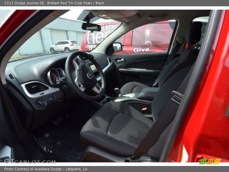 Brilliant Red Tri-Coat Pearl / Black 2013 Dodge Journey SE