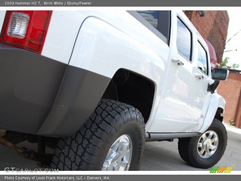 Birch White / Ebony/Pewter 2009 Hummer H3 T