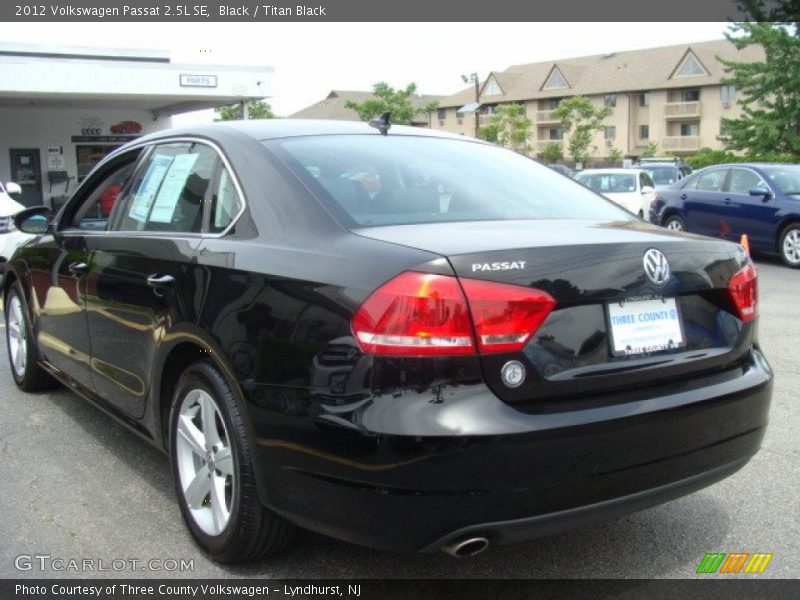 Black / Titan Black 2012 Volkswagen Passat 2.5L SE
