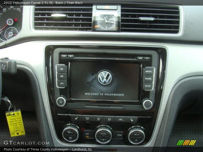 Black / Titan Black 2012 Volkswagen Passat 2.5L SE