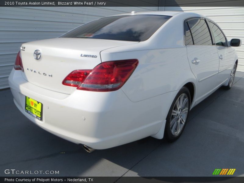 Blizzard White Pearl / Ivory 2010 Toyota Avalon Limited