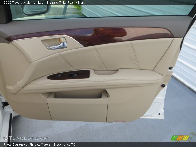 Blizzard White Pearl / Ivory 2010 Toyota Avalon Limited