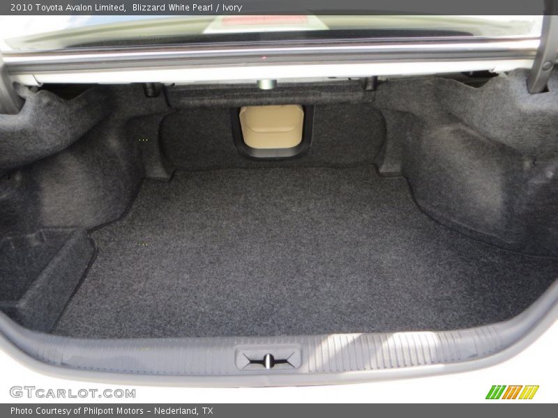 Blizzard White Pearl / Ivory 2010 Toyota Avalon Limited