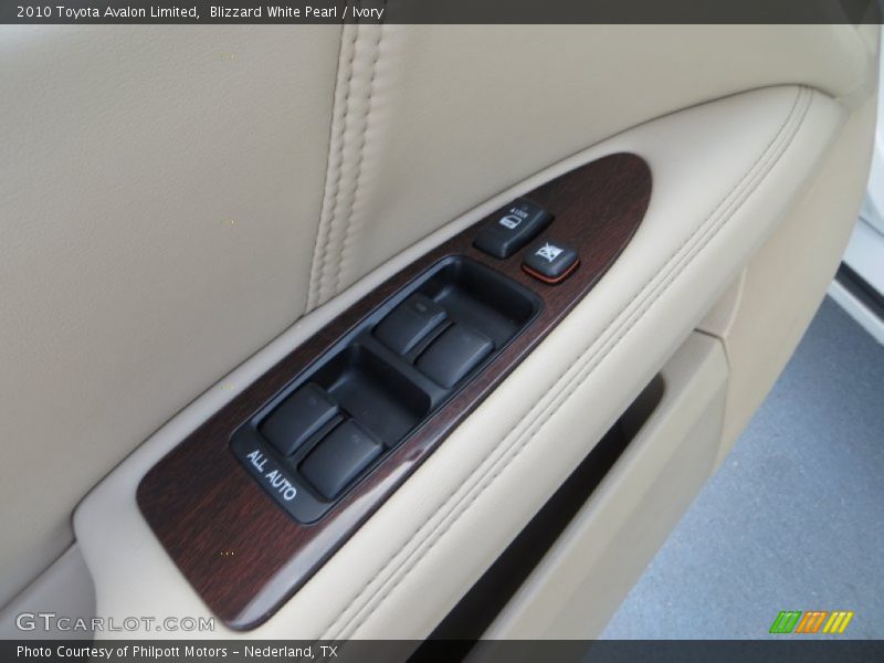 Blizzard White Pearl / Ivory 2010 Toyota Avalon Limited