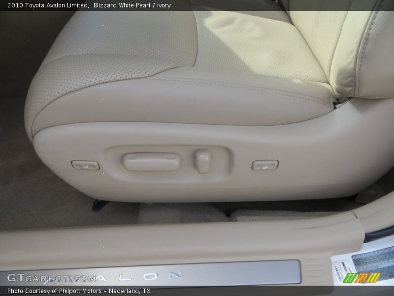 Blizzard White Pearl / Ivory 2010 Toyota Avalon Limited
