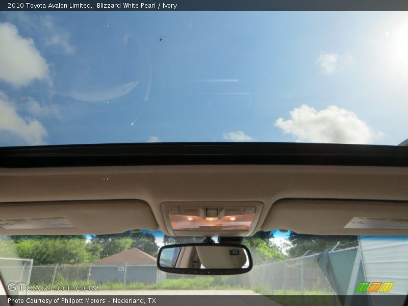 Blizzard White Pearl / Ivory 2010 Toyota Avalon Limited