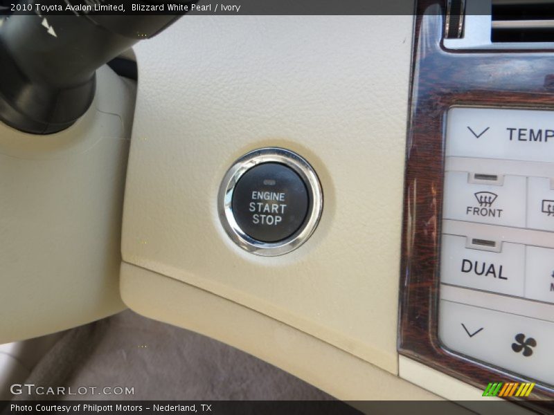 Blizzard White Pearl / Ivory 2010 Toyota Avalon Limited