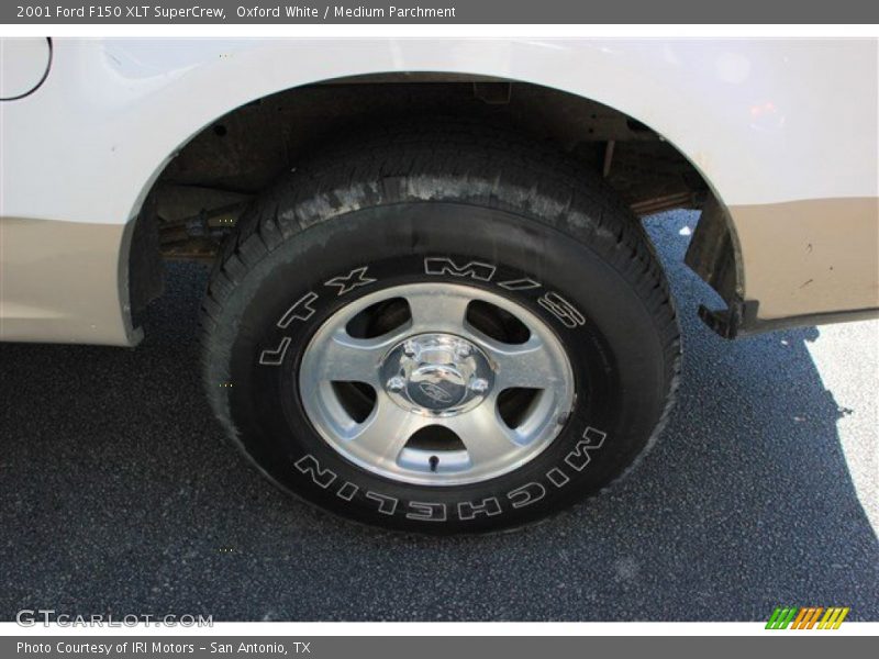 Oxford White / Medium Parchment 2001 Ford F150 XLT SuperCrew