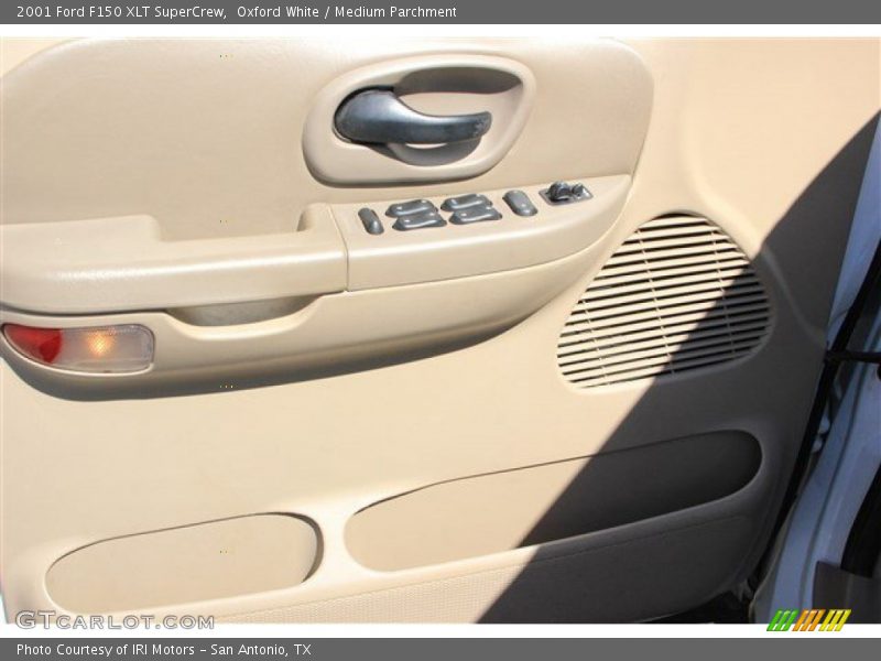 Oxford White / Medium Parchment 2001 Ford F150 XLT SuperCrew