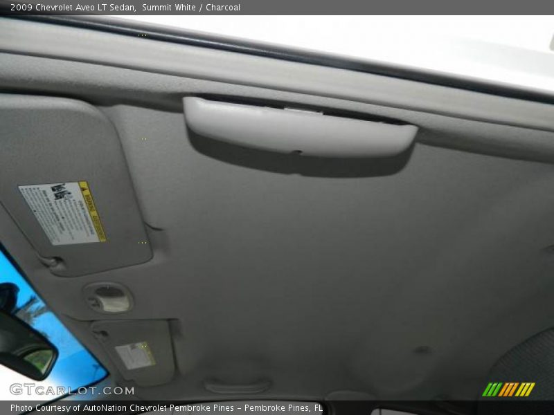 Summit White / Charcoal 2009 Chevrolet Aveo LT Sedan