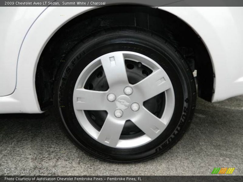 Summit White / Charcoal 2009 Chevrolet Aveo LT Sedan