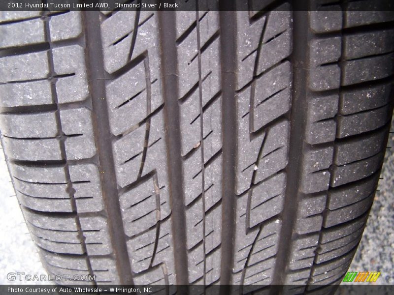 Diamond Silver / Black 2012 Hyundai Tucson Limited AWD