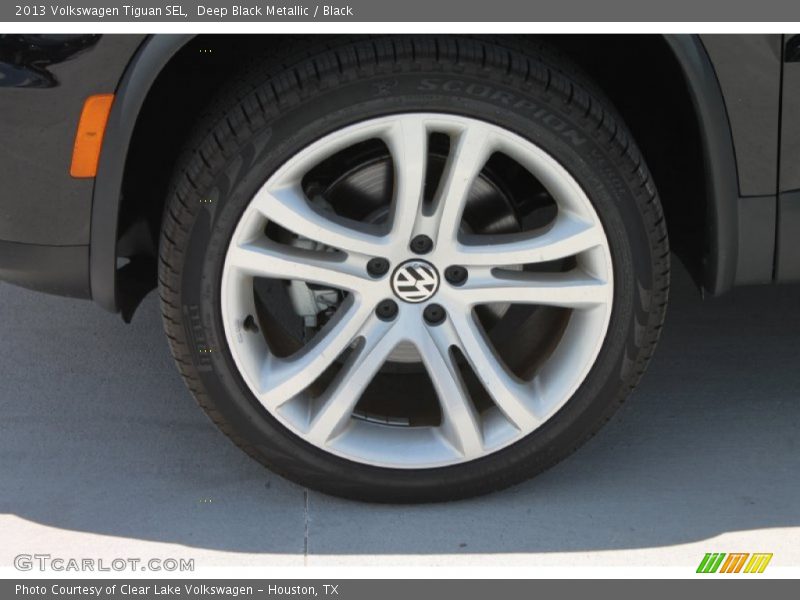 Deep Black Metallic / Black 2013 Volkswagen Tiguan SEL