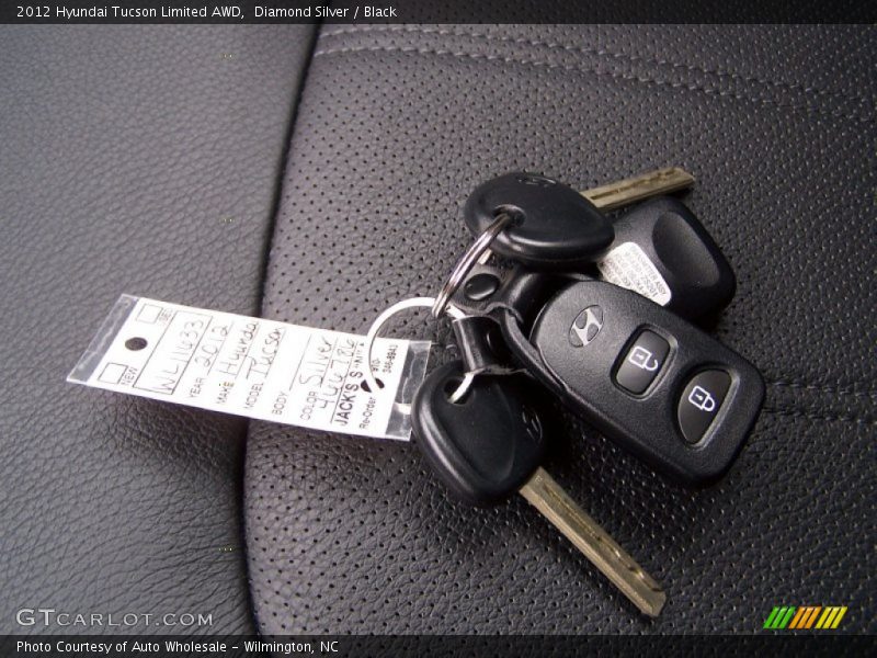 Diamond Silver / Black 2012 Hyundai Tucson Limited AWD