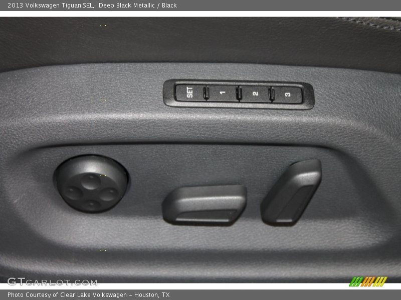 Deep Black Metallic / Black 2013 Volkswagen Tiguan SEL