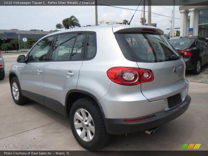 Reflex Silver Metallic / Charcoal 2010 Volkswagen Tiguan S
