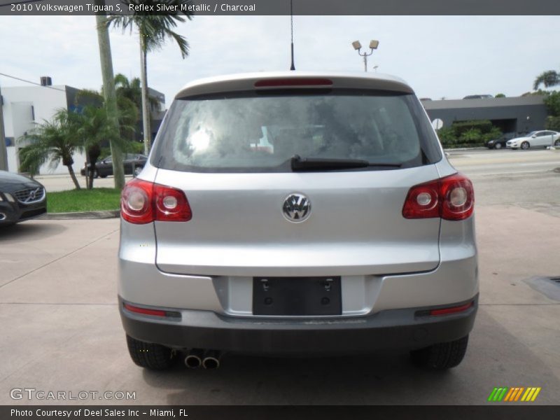 Reflex Silver Metallic / Charcoal 2010 Volkswagen Tiguan S